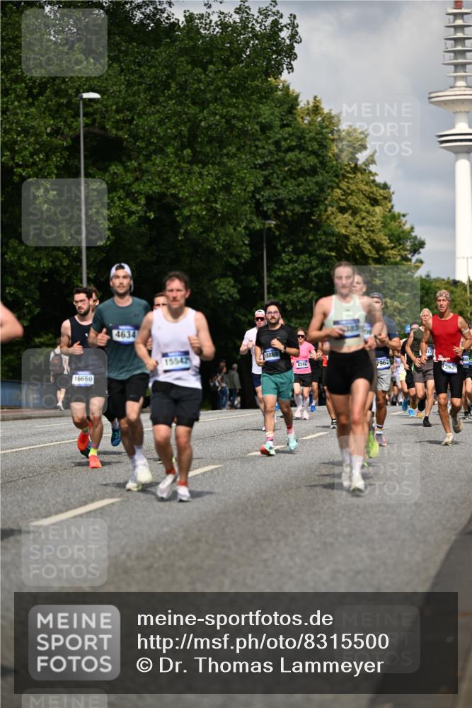 29.06.2025 - hella hamburg halbmarathon Dr. Thomas Lammeyer http://msf.ph/oto/8315500 29.06.2025 09:55:06 Kennedybrücke 1136, 1570, 1903, 1912, 1920, 1941, 2972, 3523, 3700, 4297, 4759, 4843, 4865, 4999, 5275, 5375, 5410, 7092, 7105, 7363, 7693, 7962, 8346, 8871, 9114, 9262, 9364, 9380, 10193, 10375, 10480, 10669, 11417 meine-sportfotos.de