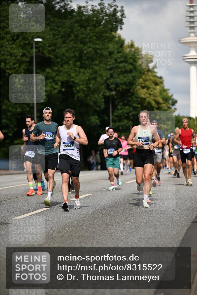 29.06.2025 - hella hamburg halbmarathon Dr. Thomas Lammeyer http://msf.ph/oto/8315522 29.06.2025 09:55:06 Kennedybrücke 1136, 1570, 1903, 1912, 1920, 1941, 2972, 3523, 3700, 4297, 4759, 4843, 4865, 4999, 5275, 5375, 5410, 7092, 7105, 7363, 7693, 7962, 8346, 8871, 9114, 9262, 9364, 9380, 10193, 10375, 10480, 10669, 11417 meine-sportfotos.de