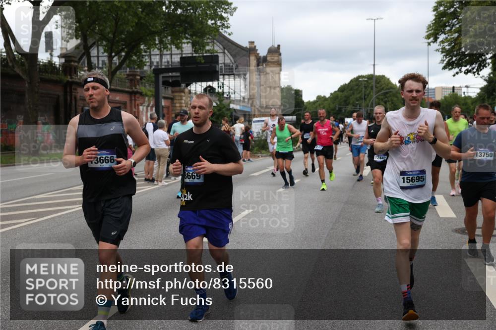29.06.2025 - hella hamburg halbmarathon Yannick Fuchs http://msf.ph/oto/8315560 29.06.2025 10:50:45 20KM 1485, 1583, 1955, 2034, 2676, 2741, 3413, 3435, 3836, 4167, 4940, 5033, 5418, 5492, 6399, 6416, 6835, 7716, 8393, 8542, 8652, 8669, 8825, 9488, 9727, 9820, 9907, 9934, 10133, 10212, 11083, 11212, 11590, 11612, 12014, 12348, 12440, 12523, 12590, 12712, 13394, 13666, 13750, 13863, 14139, 14369, 14408, 14678, 15097, 15145, 15431, 15695, 15712, 15726, 16113, 16257, 16261, 16470, 16634, 17160, 17617, 17779, 18208, 18652, 18719, 18899, 19091, 19184 meine-sportfotos.de