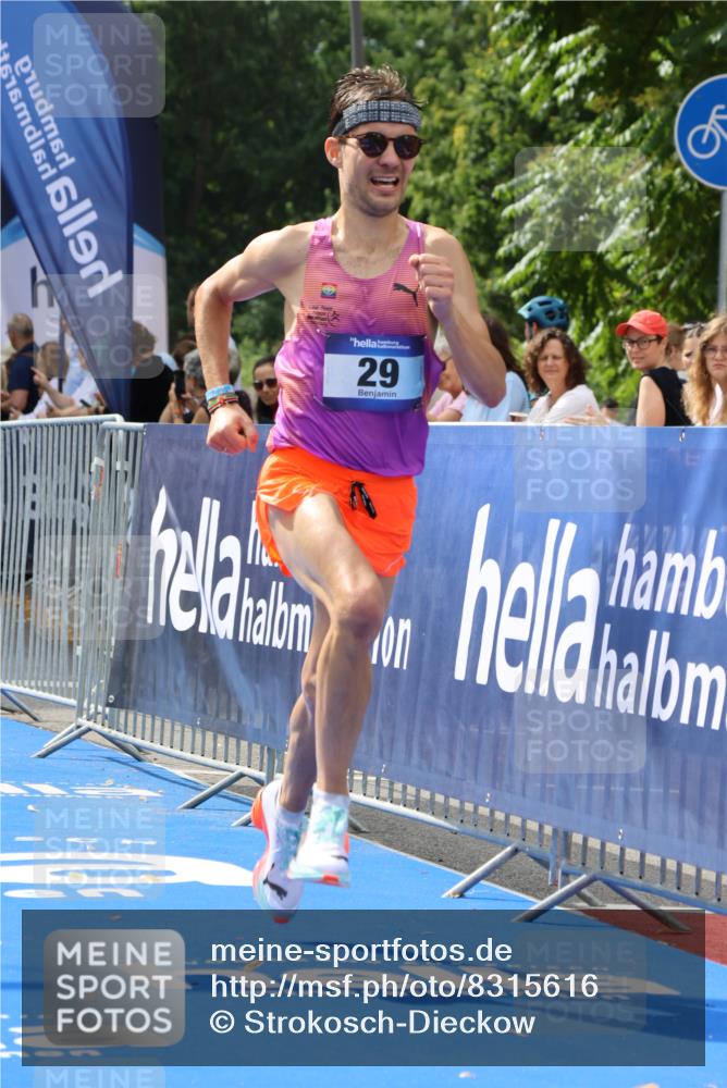 29.06.2025 - hella hamburg halbmarathon Strokosch-Dieckow http://msf.ph/oto/8315616 29.06.2025 10:08:59 Ziel 29 meine-sportfotos.de
