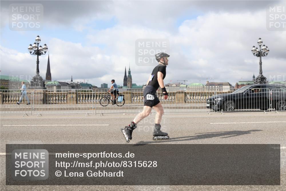 29.06.2025 - hella hamburg halbmarathon Lena Gebhardt http://msf.ph/oto/8315628 29.06.2025 09:07:31 Lombardsbrücke 517 meine-sportfotos.de