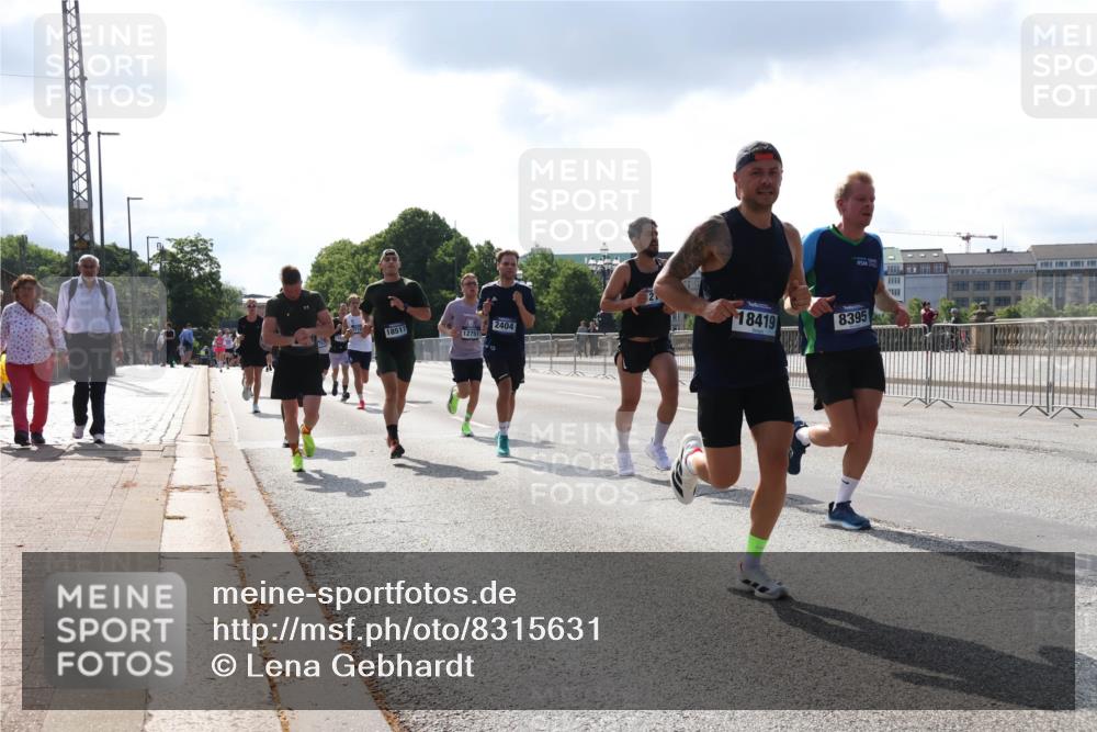 29.06.2025 - hella hamburg halbmarathon Lena Gebhardt http://msf.ph/oto/8315631 29.06.2025 09:47:29 Lombardsbrücke 18517, 12751, 2404, 18419, 8395, 1002, 1217, 1396, 1407, 1910, 1959, 2121, 2228, 2404, 2563, 2774, 2836, 2851, 3005, 3783, 3790, 3935, 4246, 4740, 5923, 5961, 6032, 6305, 6473, 6915, 7831, 7972, 8084, 8366, 8395, 9171, 9376, 9508, 9519, 10771, 10968, 11019, 11055, 11370, 11559, 11806, 12137, 12204, 12704, 12751, 13029, 13148, 13419, 13771, 13972, 13991, 14069, 14459, 16123, 17154, 18419 meine-sportfotos.de