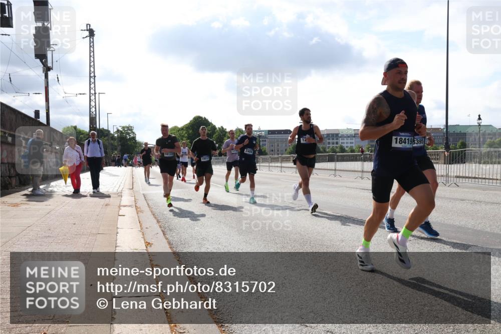 29.06.2025 - hella hamburg halbmarathon Lena Gebhardt http://msf.ph/oto/8315702 29.06.2025 09:47:30 Lombardsbrücke 16123, 18517, 1275, 2404, 184198395, 1002, 1217, 1396, 1407, 1910, 1959, 2121, 2228, 2404, 2563, 2774, 2836, 2851, 3005, 3783, 3790, 3935, 4246, 4740, 5923, 5961, 6032, 6305, 6473, 6915, 7831, 7972, 8084, 8366, 8395, 8901, 9171, 9376, 9508, 9519, 10771, 10968, 11019, 11055, 11370, 11559, 11806, 12137, 12204, 12704, 12751, 13029, 13148, 13419, 13771, 13972, 13991, 14069, 14459, 16123, 17154, 18419 meine-sportfotos.de