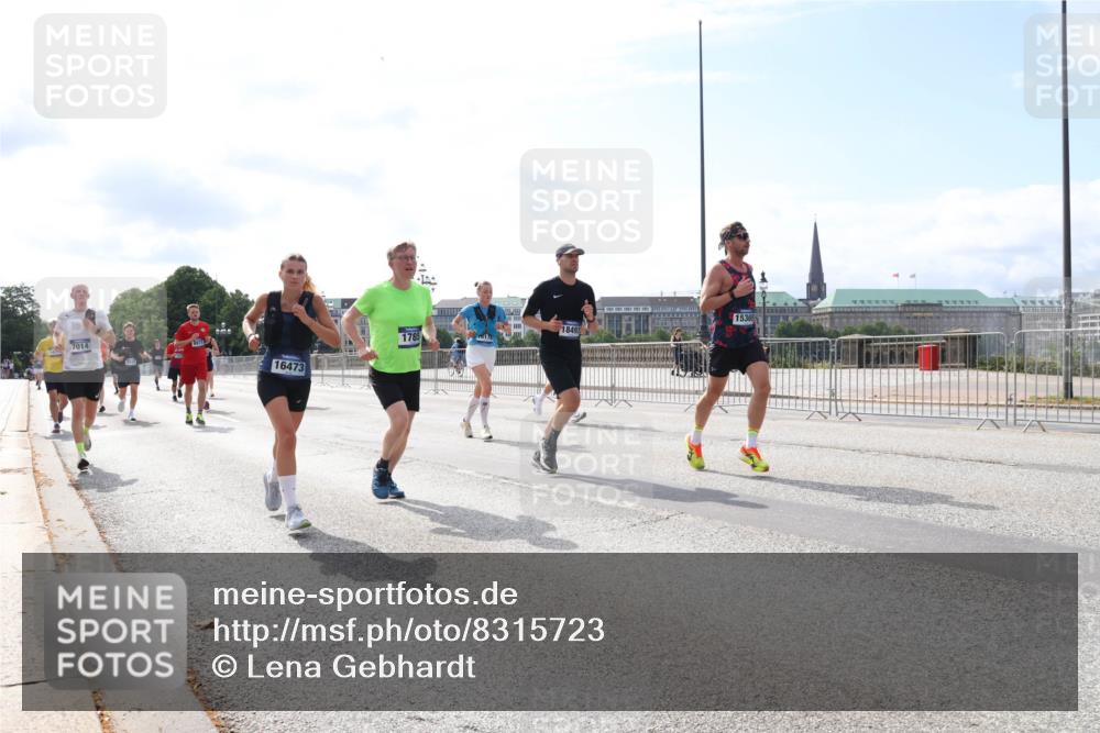 29.06.2025 - hella hamburg halbmarathon Lena Gebhardt http://msf.ph/oto/8315723 29.06.2025 10:12:35 Lombardsbrücke 7014, 16473, 15369, 18493, 1785, 17, 1062, 1249, 1610, 1785, 1790, 1850, 1851, 1939, 2531, 2661, 2891, 2963, 2964, 3182, 3248, 3262, 3746, 4453, 4499, 4554, 5150, 5166, 5176, 5597, 5598, 6207, 6822, 6871, 6966, 7014, 7474, 7907, 8917, 8971, 9253, 9254, 9405, 9705, 10581, 10685, 11025, 11509, 12456, 13566, 13816, 14060, 14313, 14540, 14863, 14868, 14869, 15012, 15369, 16379, 16473, 16826, 16911, 17061, 17994, 18178, 18429, 18493 meine-sportfotos.de