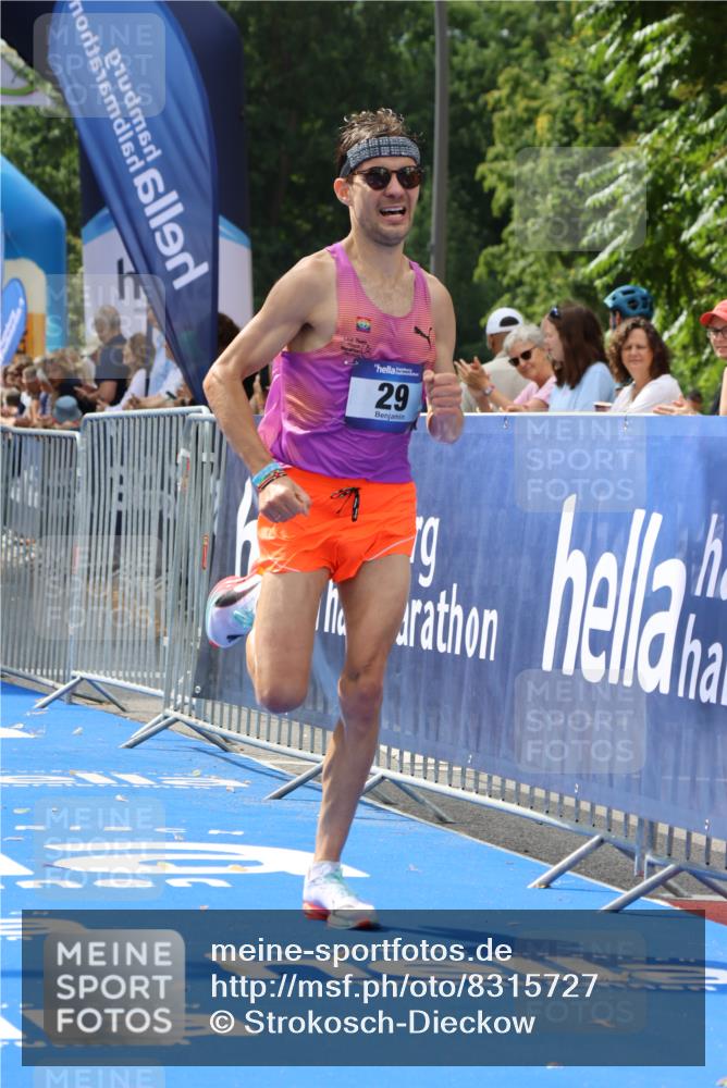 29.06.2025 - hella hamburg halbmarathon Strokosch-Dieckow http://msf.ph/oto/8315727 29.06.2025 10:08:59 Ziel 29 meine-sportfotos.de