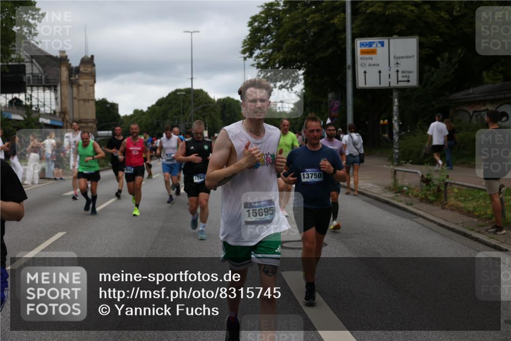 29.06.2025 - hella hamburg halbmarathon Yannick Fuchs http://msf.ph/oto/8315745 29.06.2025 10:50:46 20KM 1485, 1583, 1955, 2034, 2676, 2741, 3413, 3435, 3836, 4167, 4940, 5033, 5418, 5492, 6272, 6399, 6416, 6835, 7716, 8393, 8542, 8652, 8669, 8825, 9488, 9727, 9820, 9907, 9934, 10133, 10212, 11083, 11212, 11590, 11612, 12014, 12348, 12440, 12523, 12590, 12712, 13394, 13666, 13750, 13863, 14139, 14369, 14408, 14678, 15097, 15145, 15431, 15695, 15712, 15726, 16113, 16257, 16261, 16470, 16634, 17160, 17617, 17779, 18208, 18652, 18719, 18899, 19091, 19184 meine-sportfotos.de