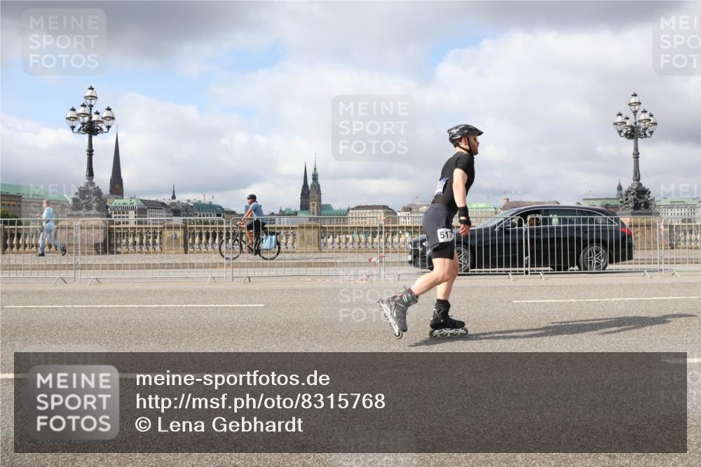 29.06.2025 - hella hamburg halbmarathon Lena Gebhardt http://msf.ph/oto/8315768 29.06.2025 09:07:32 Lombardsbrücke 517 meine-sportfotos.de