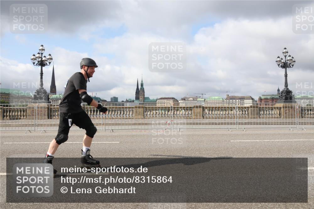 29.06.2025 - hella hamburg halbmarathon Lena Gebhardt http://msf.ph/oto/8315864 29.06.2025 09:07:33 Lombardsbrücke  meine-sportfotos.de