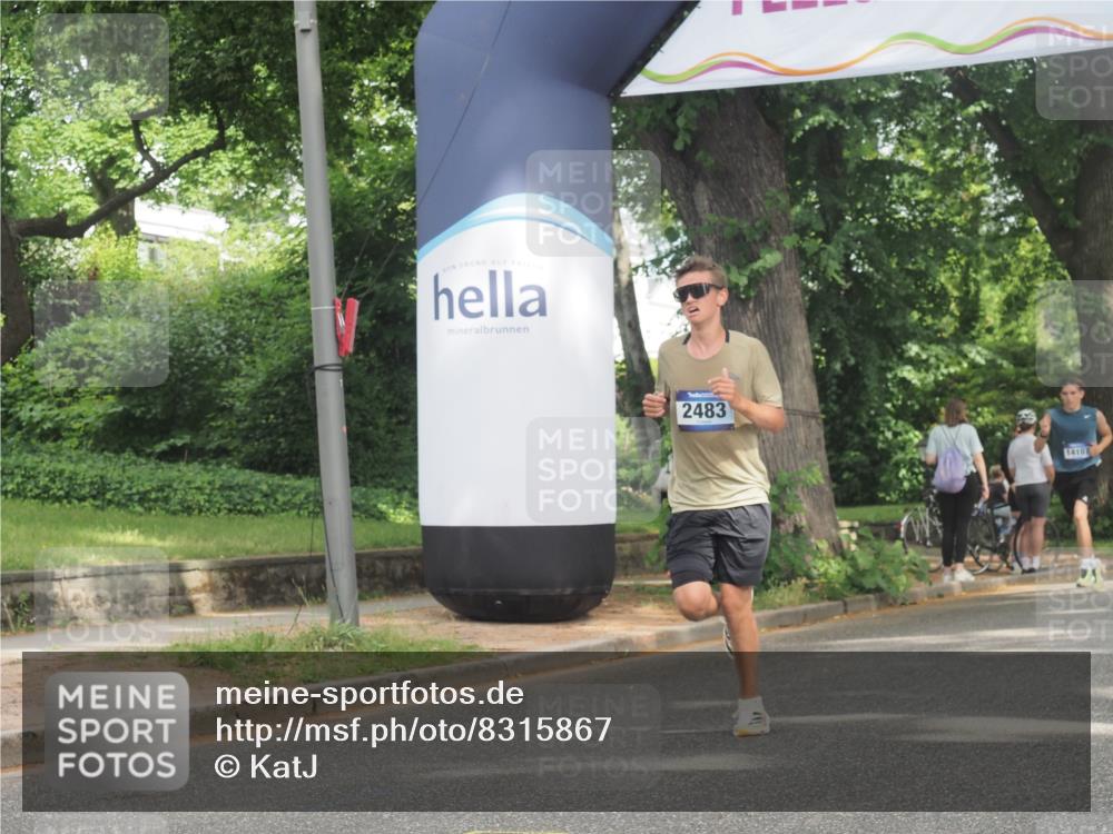 29.06.2025 - hella hamburg halbmarathon KatJ http://msf.ph/oto/8315867 29.06.2025 10:15:46 Zwischen KM18-KM19 2483, 4338, 8376 meine-sportfotos.de