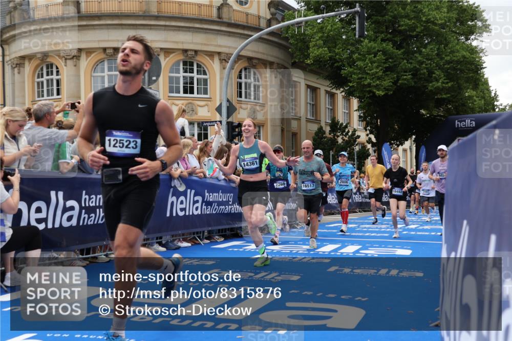 29.06.2025 - hella hamburg halbmarathon Strokosch-Dieckow http://msf.ph/oto/8315876 29.06.2025 10:57:50 Ziel 1972, 2025, 2034, 2806, 2883, 3093, 3575, 5391, 7138, 7159, 7189, 7269, 7833, 9820, 10599, 10703, 11394, 12440, 12523, 13376, 14737, 14881, 15349, 16418, 16517, 17201, 17543, 18492, 18508, 18727 meine-sportfotos.de