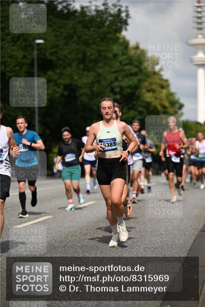 29.06.2025 - hella hamburg halbmarathon Dr. Thomas Lammeyer http://msf.ph/oto/8315969 29.06.2025 09:55:08 Kennedybrücke 1136, 1570, 1903, 1920, 1941, 2972, 3523, 3700, 4297, 4759, 4843, 4999, 5375, 5410, 7092, 7105, 7363, 7962, 8346, 8871, 9114, 9262, 9364, 9380, 10375, 10480, 10669, 11417 meine-sportfotos.de