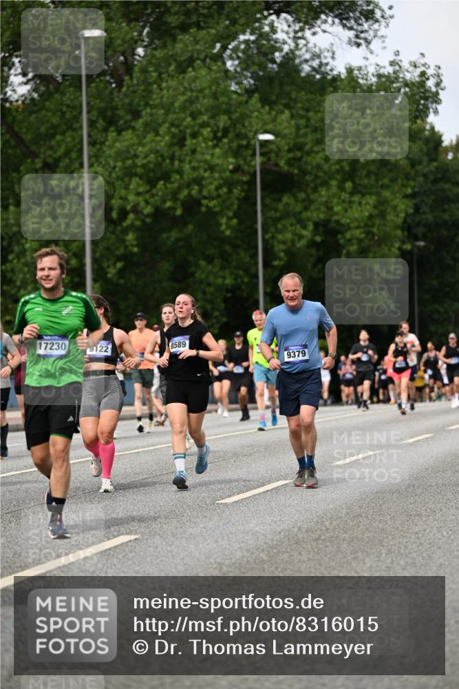 29.06.2025 - hella hamburg halbmarathon Dr. Thomas Lammeyer http://msf.ph/oto/8316015 29.06.2025 10:38:45 Kennedybrücke 2355, 2376, 2510, 2511, 2751, 2801, 3145, 3420, 3829, 4479, 4540, 4942, 5453, 5609, 6105, 6171, 6310, 6329, 6727, 6843, 7299, 7644, 8021, 8589, 8965, 9379, 9448, 9514, 10674, 11122, 11245 meine-sportfotos.de