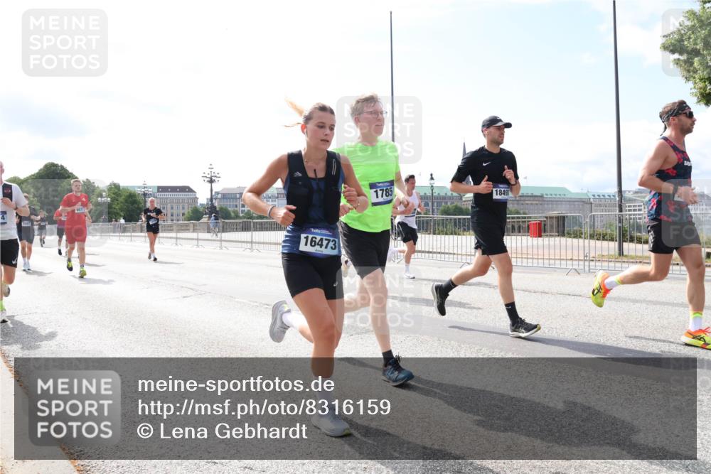 29.06.2025 - hella hamburg halbmarathon Lena Gebhardt http://msf.ph/oto/8316159 29.06.2025 10:12:36 Lombardsbrücke 8971, 16473, 1785, 18493, 1062, 1249, 1610, 1785, 1790, 1850, 1851, 1939, 2531, 2661, 2891, 2963, 2964, 3182, 3248, 3262, 3746, 4453, 4499, 4554, 5150, 5166, 5176, 5597, 5598, 6207, 6822, 6871, 6966, 7014, 7474, 7907, 8917, 8971, 9253, 9254, 9405, 9705, 10581, 10685, 11025, 11509, 12456, 13566, 13816, 14060, 14313, 14540, 14863, 14868, 14869, 15012, 15369, 16379, 16473, 16826, 16911, 17061, 17994, 18178, 18429, 18493 meine-sportfotos.de