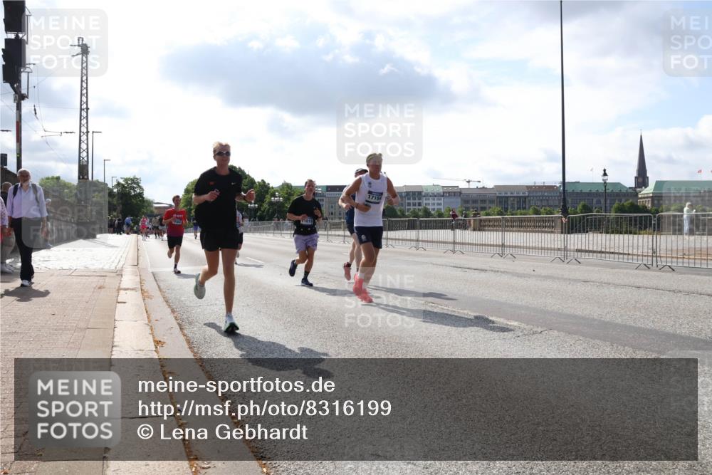 29.06.2025 - hella hamburg halbmarathon Lena Gebhardt http://msf.ph/oto/8316199 29.06.2025 09:47:33 Lombardsbrücke 1019, 17154, 1002, 1217, 1407, 1910, 1959, 2121, 2196, 2228, 2296, 2404, 2563, 2774, 2836, 2851, 3783, 3790, 3935, 4246, 4740, 5923, 5961, 6032, 6305, 6473, 6915, 7831, 7972, 8084, 8366, 8395, 8901, 9171, 9376, 9508, 9519, 10771, 10968, 11019, 11055, 11370, 11559, 11806, 12137, 12204, 12462, 12704, 12751, 13029, 13148, 13419, 13514, 13771, 13972, 13991, 14459, 14601, 16123, 16964, 17154, 18419 meine-sportfotos.de