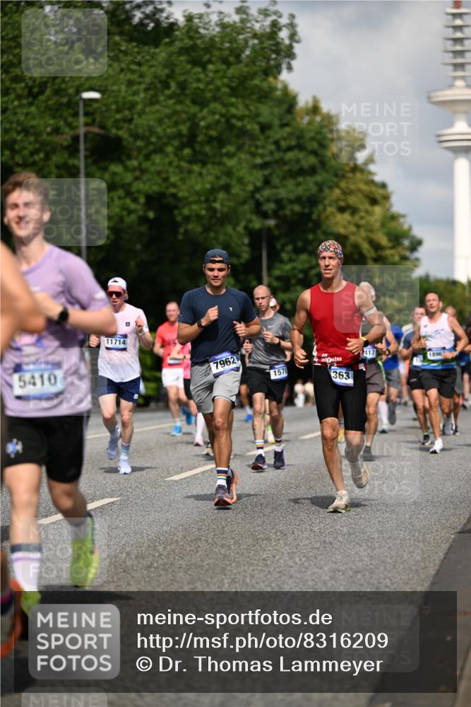 29.06.2025 - hella hamburg halbmarathon Dr. Thomas Lammeyer http://msf.ph/oto/8316209 29.06.2025 09:55:10 Kennedybrücke 1136, 1570, 1903, 1920, 1941, 2653, 2972, 3523, 3700, 4297, 4759, 4843, 4991, 4999, 5375, 5410, 6490, 7092, 7105, 7363, 7962, 8346, 8871, 9114, 9364, 9380, 10319, 10375, 10480, 10669, 11417 meine-sportfotos.de