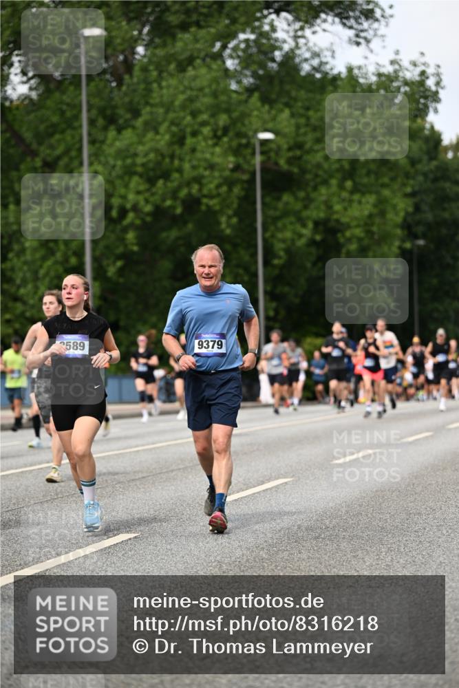 29.06.2025 - hella hamburg halbmarathon Dr. Thomas Lammeyer http://msf.ph/oto/8316218 29.06.2025 10:38:46 Kennedybrücke 2355, 2376, 2510, 2511, 2751, 2801, 3145, 3420, 3829, 4479, 4540, 4942, 5453, 5609, 6105, 6171, 6310, 6329, 6727, 6843, 7299, 7644, 8021, 8589, 8965, 9379, 9448, 9514, 10674, 11122, 11245 meine-sportfotos.de