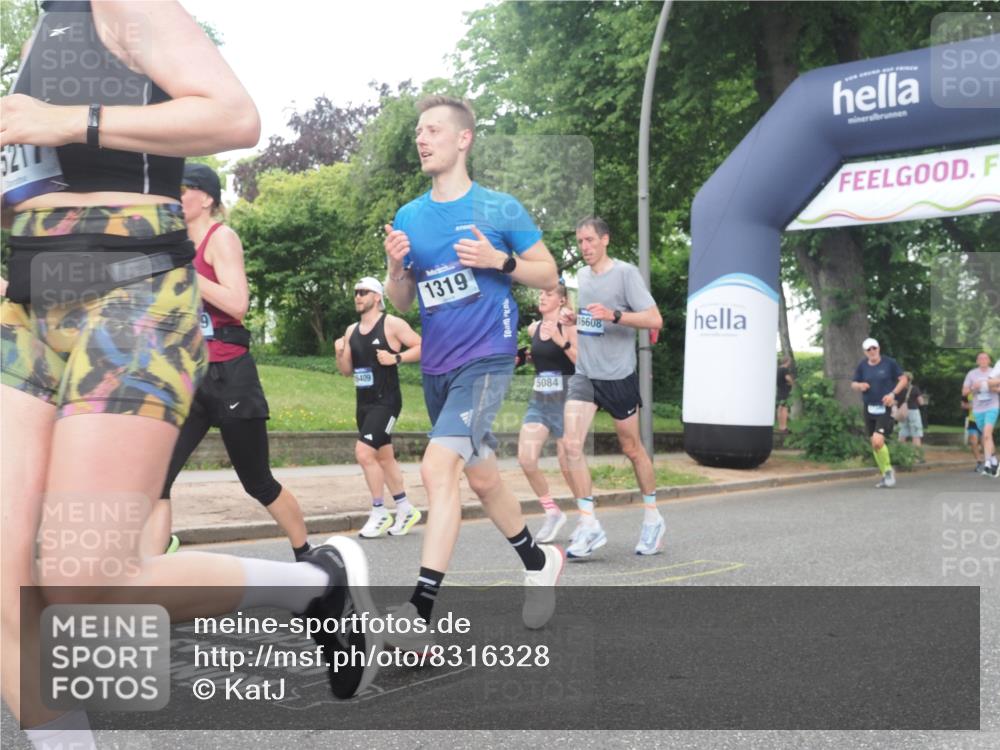 29.06.2025 - hella hamburg halbmarathon KatJ http://msf.ph/oto/8316328 29.06.2025 10:45:21 Zwischen KM18-KM19 1319, 4708, 4767, 5084, 6138, 6147, 7189, 8744 meine-sportfotos.de