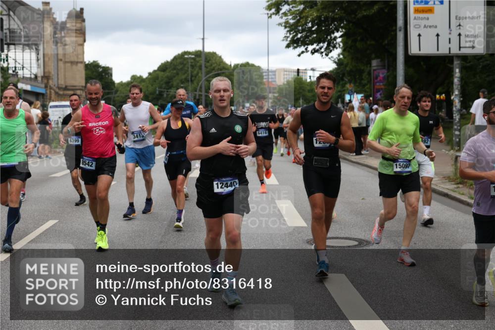 29.06.2025 - hella hamburg halbmarathon Yannick Fuchs http://msf.ph/oto/8316418 29.06.2025 10:50:47 20KM 1485, 1583, 1955, 2034, 2676, 3413, 3435, 3836, 4167, 4940, 5033, 5418, 5492, 6272, 6399, 6416, 6835, 7716, 8393, 8542, 8652, 8669, 8825, 9488, 9727, 9820, 9907, 9934, 10133, 10212, 11043, 11083, 11212, 11590, 11612, 12014, 12348, 12440, 12523, 12712, 13394, 13666, 13750, 13863, 14139, 14369, 14408, 14678, 15097, 15145, 15431, 15695, 15712, 15726, 16113, 16257, 16261, 16470, 16634, 17160, 17617, 17779, 17828, 18208, 18652, 18719, 18899, 19091, 19184 meine-sportfotos.de
