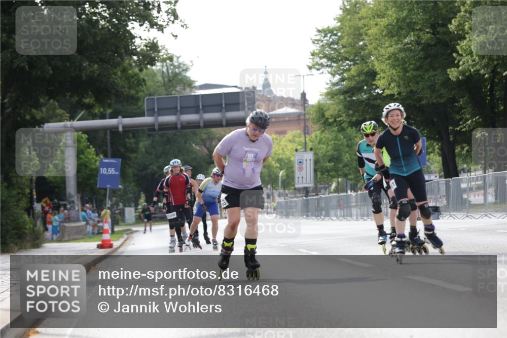 29.06.2025 - hella hamburg halbmarathon Jannik Wohlers http://msf.ph/oto/8316468 29.06.2025 08:59:35 Lombardsbrücke  meine-sportfotos.de
