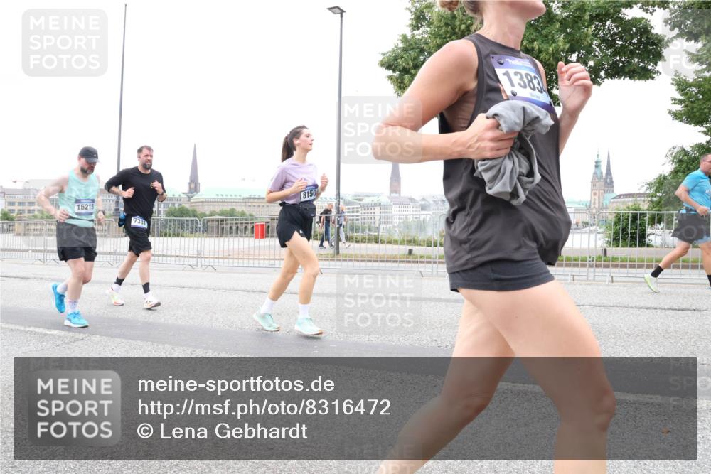 29.06.2025 - hella hamburg halbmarathon Lena Gebhardt http://msf.ph/oto/8316472 29.06.2025 10:56:55 Lombardsbrücke 15215, 7381, 8150, 1383, 1047, 1207, 2143, 2307, 2370, 2871, 2887, 2932, 2991, 3348, 3387, 3418, 3438, 3470, 3485, 3516, 3517, 3520, 3614, 3675, 3676, 3851, 3953, 3987, 4094, 4118, 4241, 4485, 4568, 4569, 4611, 4773, 4998, 5057, 5237, 5438, 5589, 5639, 5911, 5944, 6053, 6284, 6348, 6349, 6832, 6981, 7307, 7381, 7416, 7417, 7592, 7964, 8039, 8108, 8150, 8197, 8224, 8546, 8606, 8679, 8939, 8943, 9172, 9210, 9298, 9299, 9910, 10555, 10569, 10571 meine-sportfotos.de