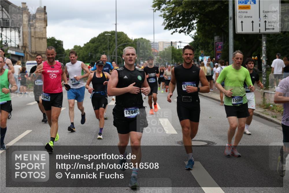 29.06.2025 - hella hamburg halbmarathon Yannick Fuchs http://msf.ph/oto/8316508 29.06.2025 10:50:47 20KM 1485, 1583, 1955, 2034, 2676, 3413, 3435, 3836, 4167, 4940, 5033, 5418, 5492, 6272, 6399, 6416, 6835, 7716, 8393, 8542, 8652, 8669, 8825, 9488, 9727, 9820, 9907, 9934, 10133, 10212, 11043, 11083, 11212, 11590, 11612, 12014, 12348, 12440, 12523, 12712, 13394, 13666, 13750, 13863, 14139, 14369, 14408, 14678, 15097, 15145, 15431, 15695, 15712, 15726, 16113, 16257, 16261, 16470, 16634, 17160, 17617, 17779, 17828, 18208, 18652, 18719, 18899, 19091, 19184 meine-sportfotos.de
