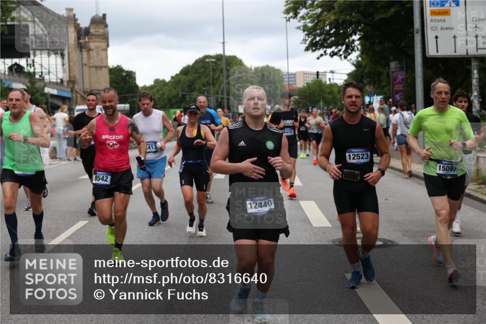 29.06.2025 - hella hamburg halbmarathon Yannick Fuchs http://msf.ph/oto/8316640 29.06.2025 10:50:47 20KM 1485, 1583, 1955, 2034, 2676, 3413, 3435, 3836, 4167, 4940, 5033, 5418, 5492, 6272, 6399, 6416, 6835, 7716, 8393, 8542, 8652, 8669, 8825, 9488, 9727, 9820, 9907, 9934, 10133, 10212, 11043, 11083, 11212, 11590, 11612, 12014, 12348, 12440, 12523, 12712, 13394, 13666, 13750, 13863, 14139, 14369, 14408, 14678, 15097, 15145, 15431, 15695, 15712, 15726, 16113, 16257, 16261, 16470, 16634, 17160, 17617, 17779, 17828, 18208, 18652, 18719, 18899, 19091, 19184 meine-sportfotos.de