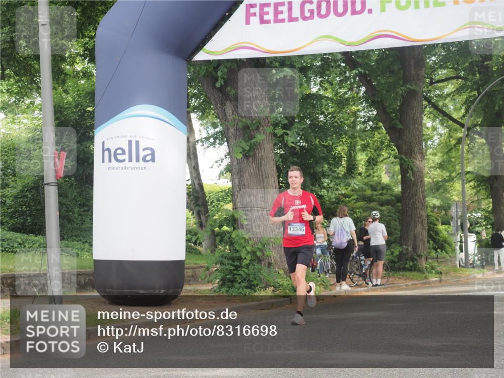 29.06.2025 - hella hamburg halbmarathon KatJ http://msf.ph/oto/8316698 29.06.2025 10:15:53 Zwischen KM18-KM19 2483 meine-sportfotos.de
