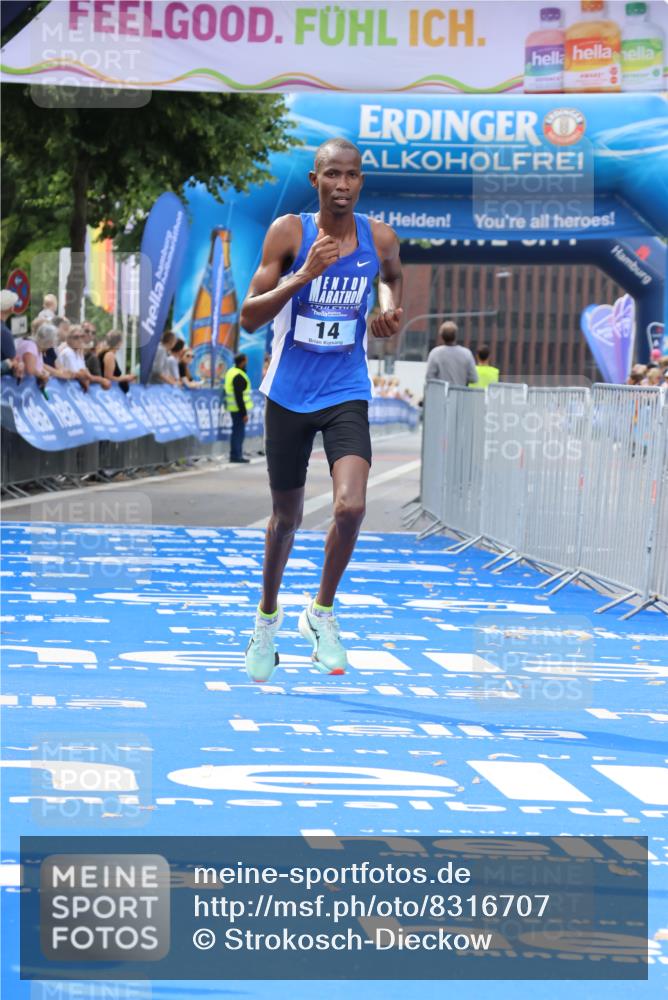 29.06.2025 - hella hamburg halbmarathon Strokosch-Dieckow http://msf.ph/oto/8316707 29.06.2025 10:06:27 Ziel 14 meine-sportfotos.de