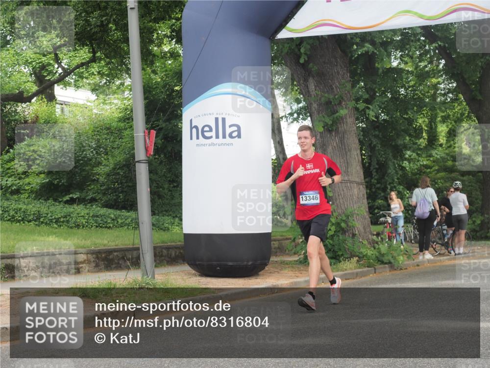 29.06.2025 - hella hamburg halbmarathon KatJ http://msf.ph/oto/8316804 29.06.2025 10:15:53 Zwischen KM18-KM19 2483 meine-sportfotos.de