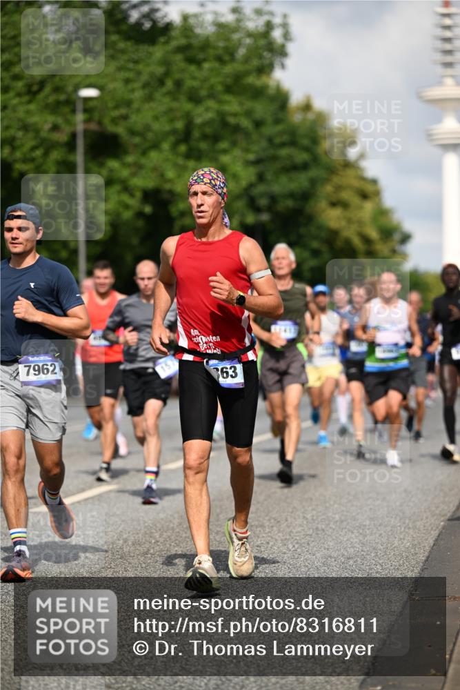 29.06.2025 - hella hamburg halbmarathon Dr. Thomas Lammeyer http://msf.ph/oto/8316811 29.06.2025 09:55:12 Kennedybrücke 1570, 1903, 1920, 1941, 2653, 2972, 3523, 4297, 4759, 4843, 4991, 4999, 5375, 5410, 6490, 7092, 7105, 7363, 7962, 8346, 8359, 8871, 8900, 9114, 9364, 9380, 10319, 10375, 10480, 10669, 11417 meine-sportfotos.de