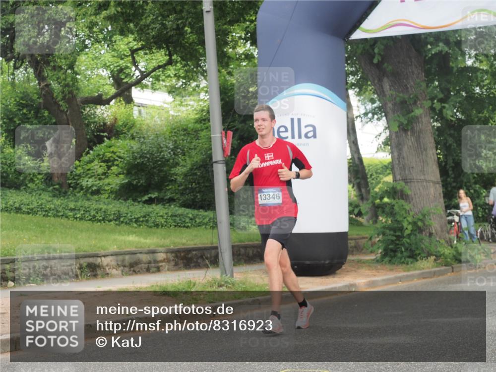 29.06.2025 - hella hamburg halbmarathon KatJ http://msf.ph/oto/8316923 29.06.2025 10:15:54 Zwischen KM18-KM19 2483 meine-sportfotos.de
