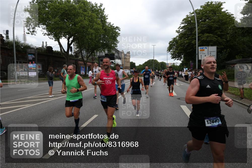 29.06.2025 - hella hamburg halbmarathon Yannick Fuchs http://msf.ph/oto/8316968 29.06.2025 10:50:49 20KM 1485, 1583, 1955, 2034, 2282, 2417, 2676, 3413, 3435, 3836, 4167, 4940, 5033, 5418, 5492, 6272, 6399, 6416, 6835, 7716, 8393, 8542, 8652, 8669, 8825, 9488, 9577, 9727, 9820, 9907, 9934, 10133, 10212, 11043, 11083, 11212, 11590, 11612, 12014, 12348, 12440, 12523, 13394, 13666, 13750, 13863, 14139, 14369, 14678, 15097, 15145, 15431, 15695, 15712, 15726, 16113, 16257, 16261, 16470, 16634, 16830, 16909, 17160, 17617, 17779, 17828, 18208, 18652, 18719, 19091, 19184 meine-sportfotos.de
