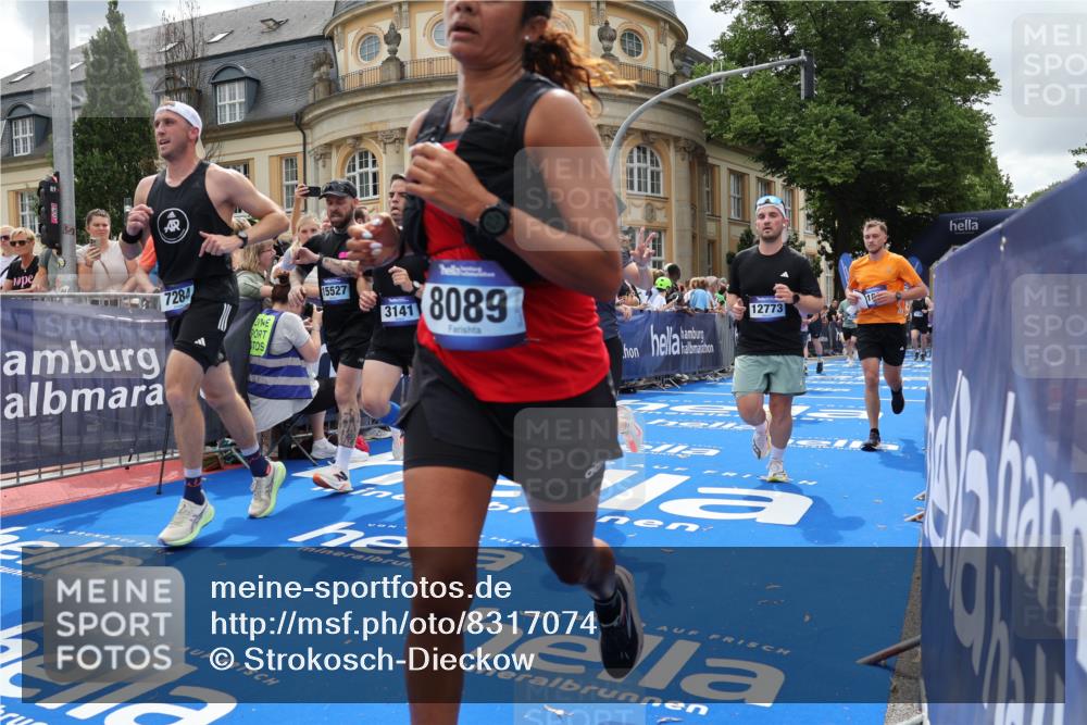 29.06.2025 - hella hamburg halbmarathon Strokosch-Dieckow http://msf.ph/oto/8317074 29.06.2025 10:58:02 Ziel 1200, 1563, 1611, 2025, 2907, 3093, 3141, 3575, 4319, 4579, 6531, 6892, 7159, 7189, 8089, 10036, 10408, 11832, 12378, 12773, 13465, 13666, 14881, 15090, 15125, 15189, 15527, 18762 meine-sportfotos.de