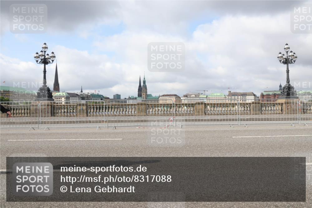 29.06.2025 - hella hamburg halbmarathon Lena Gebhardt http://msf.ph/oto/8317088 29.06.2025 09:07:37 Lombardsbrücke  meine-sportfotos.de