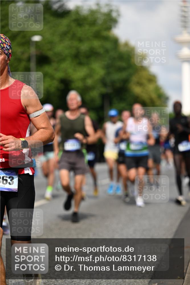 29.06.2025 - hella hamburg halbmarathon Dr. Thomas Lammeyer http://msf.ph/oto/8317138 29.06.2025 09:55:14 Kennedybrücke 1570, 1903, 1920, 1941, 2653, 2880, 3523, 4297, 4843, 4991, 4999, 5014, 5129, 5375, 5410, 6490, 6770, 7092, 7105, 7363, 7962, 8074, 8346, 8359, 8871, 8900, 9114, 9358, 9364, 9380, 10319, 10375, 10480, 10669, 11417 meine-sportfotos.de