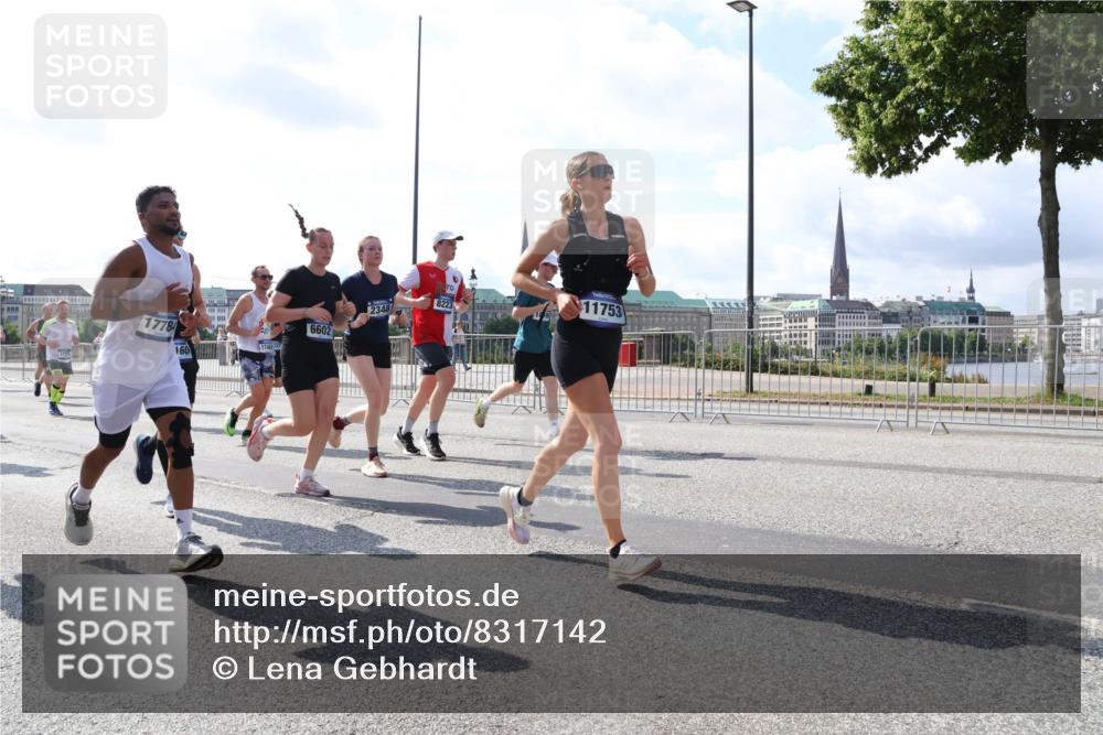 29.06.2025 - hella hamburg halbmarathon Lena Gebhardt http://msf.ph/oto/8317142 29.06.2025 10:00:00 Lombardsbrücke 1125, 1778, 8223, 2348, 11753, 6602, 1746327, 160, 1006, 1125, 1180, 1239, 1264, 1334, 1834, 1914, 1955, 2099, 2159, 2348, 2364, 2391, 2432, 2447, 2582, 2584, 2676, 2677, 2910, 3181, 3279, 3668, 3836, 3898, 4013, 4231, 4426, 4632, 4772, 4796, 4837, 5015, 5134, 5272, 5277, 5341, 6104, 6174, 6201, 6202, 6462, 6581, 6587, 8330, 8520, 8846, 9142, 9488, 9907, 9984, 10031, 11039, 11568, 11844 meine-sportfotos.de