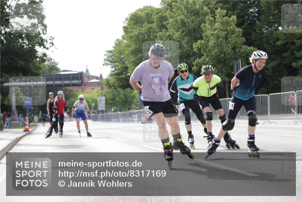 29.06.2025 - hella hamburg halbmarathon Jannik Wohlers http://msf.ph/oto/8317169 29.06.2025 08:59:36 Lombardsbrücke  meine-sportfotos.de