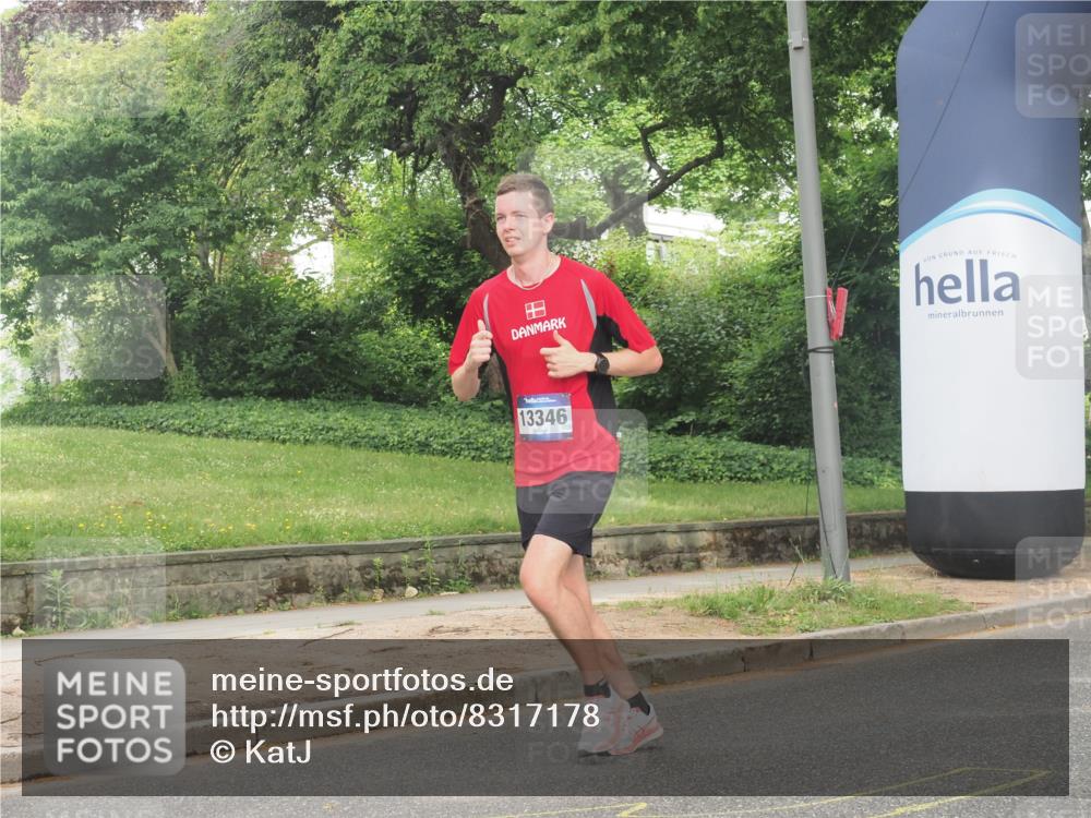 29.06.2025 - hella hamburg halbmarathon KatJ http://msf.ph/oto/8317178 29.06.2025 10:15:54 Zwischen KM18-KM19 2483 meine-sportfotos.de