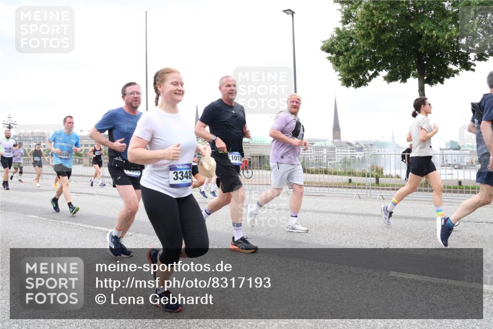 29.06.2025 - hella hamburg halbmarathon Lena Gebhardt http://msf.ph/oto/8317193 29.06.2025 10:56:59 Lombardsbrücke 5589, 3348, 1013, 1207, 2143, 2307, 2370, 2871, 2887, 2932, 2991, 3348, 3387, 3418, 3438, 3470, 3485, 3516, 3517, 3520, 3614, 3723, 3851, 4094, 4118, 4241, 4485, 4568, 4569, 4611, 4773, 4998, 5057, 5237, 5316, 5438, 5589, 5639, 5911, 5944, 6053, 6284, 6348, 6349, 6832, 6981, 7307, 7381, 7416, 7417, 7592, 7787, 7964, 8039, 8108, 8150, 8197, 8224, 8546, 8606, 8679, 8939, 8943, 9110, 9172, 9210, 9298, 9299, 9910, 10555, 10569, 10571 meine-sportfotos.de
