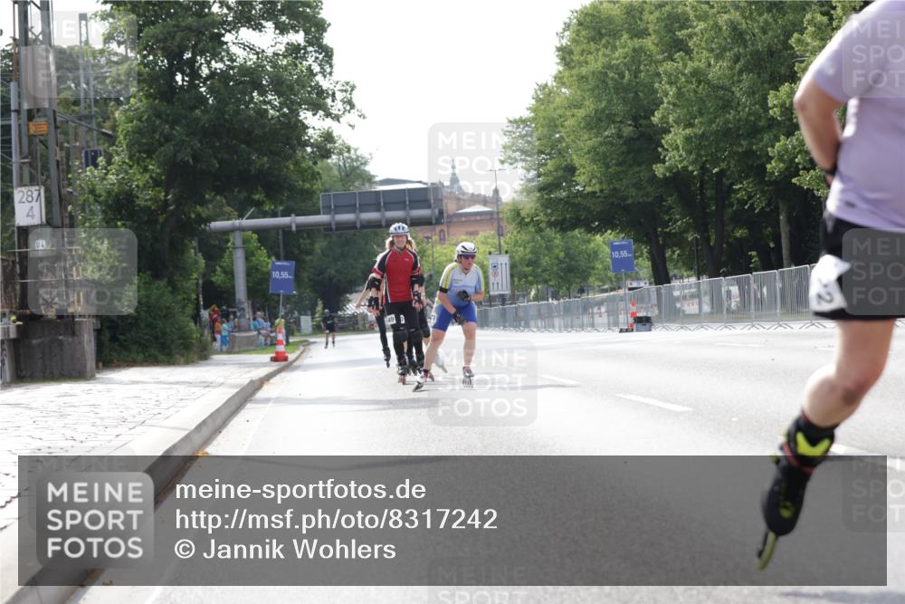 29.06.2025 - hella hamburg halbmarathon Jannik Wohlers http://msf.ph/oto/8317242 29.06.2025 08:59:37 Lombardsbrücke  meine-sportfotos.de