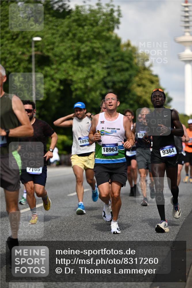 29.06.2025 - hella hamburg halbmarathon Dr. Thomas Lammeyer http://msf.ph/oto/8317260 29.06.2025 09:55:15 Kennedybrücke 1570, 1903, 1920, 1941, 2653, 2880, 3437, 3523, 4297, 4991, 4999, 5014, 5129, 5410, 6490, 6770, 7092, 7105, 7363, 7962, 8074, 8346, 8359, 8871, 8900, 9114, 9358, 9364, 9380, 10319, 10375, 10480, 10669, 11021, 11417 meine-sportfotos.de