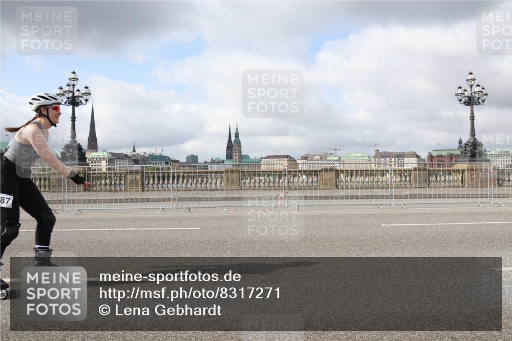 29.06.2025 - hella hamburg halbmarathon Lena Gebhardt http://msf.ph/oto/8317271 29.06.2025 09:07:37 Lombardsbrücke 87 meine-sportfotos.de
