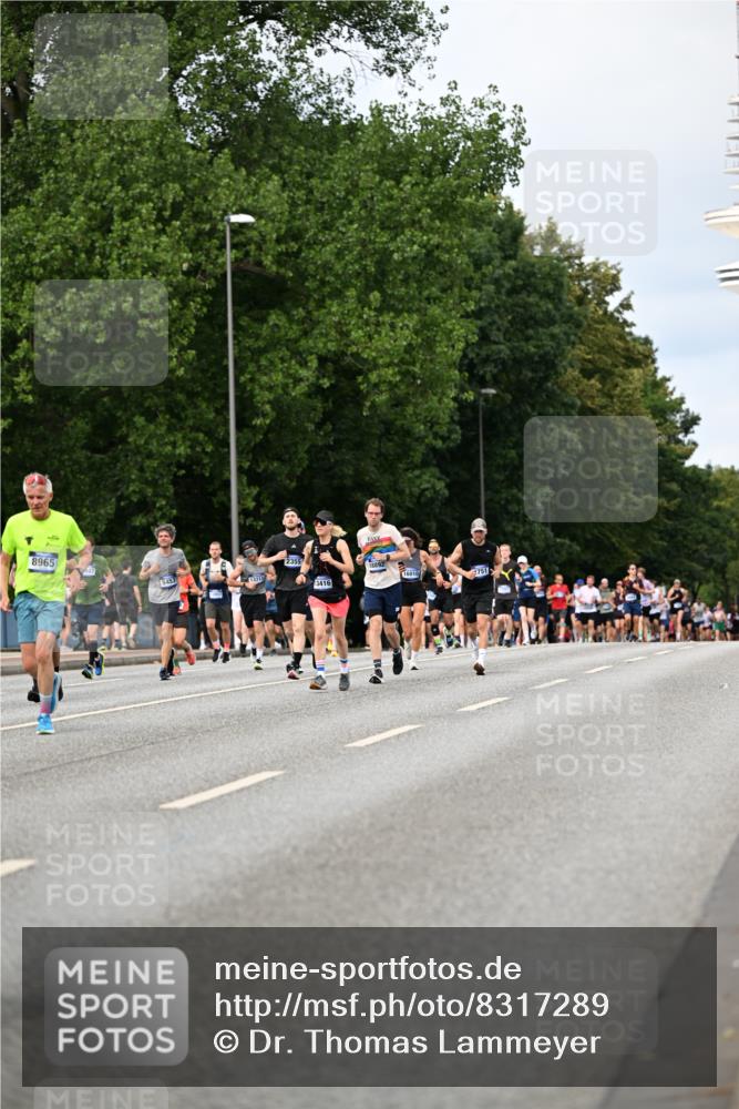29.06.2025 - hella hamburg halbmarathon Dr. Thomas Lammeyer http://msf.ph/oto/8317289 29.06.2025 10:38:49 Kennedybrücke 2355, 2376, 2751, 2801, 3145, 3420, 3829, 4479, 4540, 5453, 5609, 6105, 6171, 6310, 6329, 6843, 7299, 7644, 8021, 8589, 8965, 9379, 9448, 9514, 10674, 11245 meine-sportfotos.de