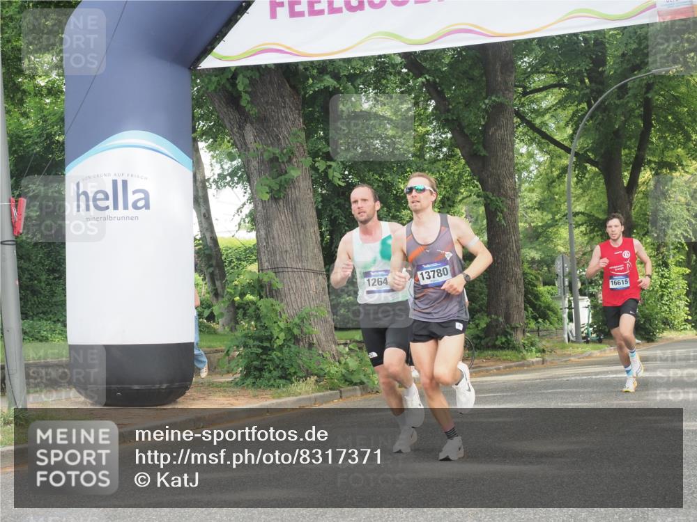 29.06.2025 - hella hamburg halbmarathon KatJ http://msf.ph/oto/8317371 29.06.2025 10:16:00 Zwischen KM18-KM19  meine-sportfotos.de