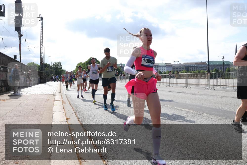 29.06.2025 - hella hamburg halbmarathon Lena Gebhardt http://msf.ph/oto/8317391 29.06.2025 09:47:45 Lombardsbrücke 14601, 2196, 10968, 1002, 1164, 1217, 1407, 1562, 1910, 2121, 2196, 2228, 2296, 2404, 2774, 2851, 3783, 4246, 4602, 4740, 5092, 5923, 5961, 6473, 6915, 7972, 8084, 8366, 8395, 8901, 9171, 9178, 9508, 9944, 10384, 10968, 11019, 11559, 11745, 11806, 12137, 12462, 12704, 12751, 12865, 13029, 13419, 13514, 13798, 13854, 14387, 14459, 14601, 14934, 14952, 15261, 15965, 16123, 16964, 17154, 18419 meine-sportfotos.de