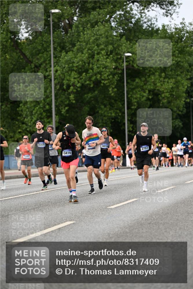 29.06.2025 - hella hamburg halbmarathon Dr. Thomas Lammeyer http://msf.ph/oto/8317409 29.06.2025 10:38:54 Kennedybrücke 2355, 2376, 2751, 2801, 3130, 3420, 4884, 5453, 5609, 6105, 6171, 6310, 6329, 6843, 7299, 8021, 8369, 8589, 8965, 9379, 9448, 10674, 11245 meine-sportfotos.de