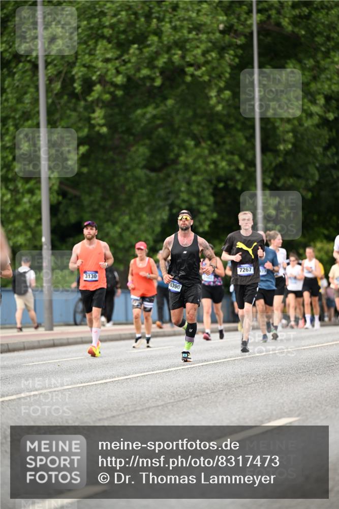 29.06.2025 - hella hamburg halbmarathon Dr. Thomas Lammeyer http://msf.ph/oto/8317473 29.06.2025 10:38:57 Kennedybrücke 2355, 2376, 2482, 2751, 2801, 3130, 3420, 4884, 5453, 6105, 6171, 6310, 6329, 7299, 8021, 8369, 8589, 8965, 9164, 9248, 9379, 9448, 10606, 10674, 11245 meine-sportfotos.de
