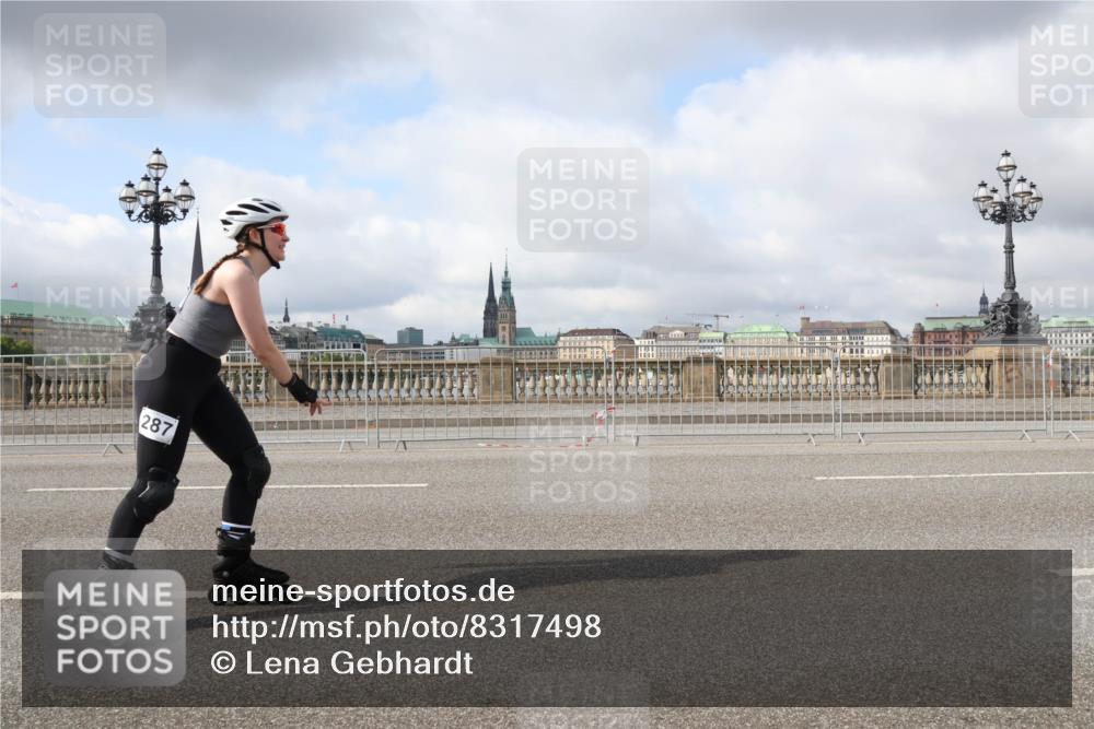 29.06.2025 - hella hamburg halbmarathon Lena Gebhardt http://msf.ph/oto/8317498 29.06.2025 09:07:37 Lombardsbrücke 287 meine-sportfotos.de