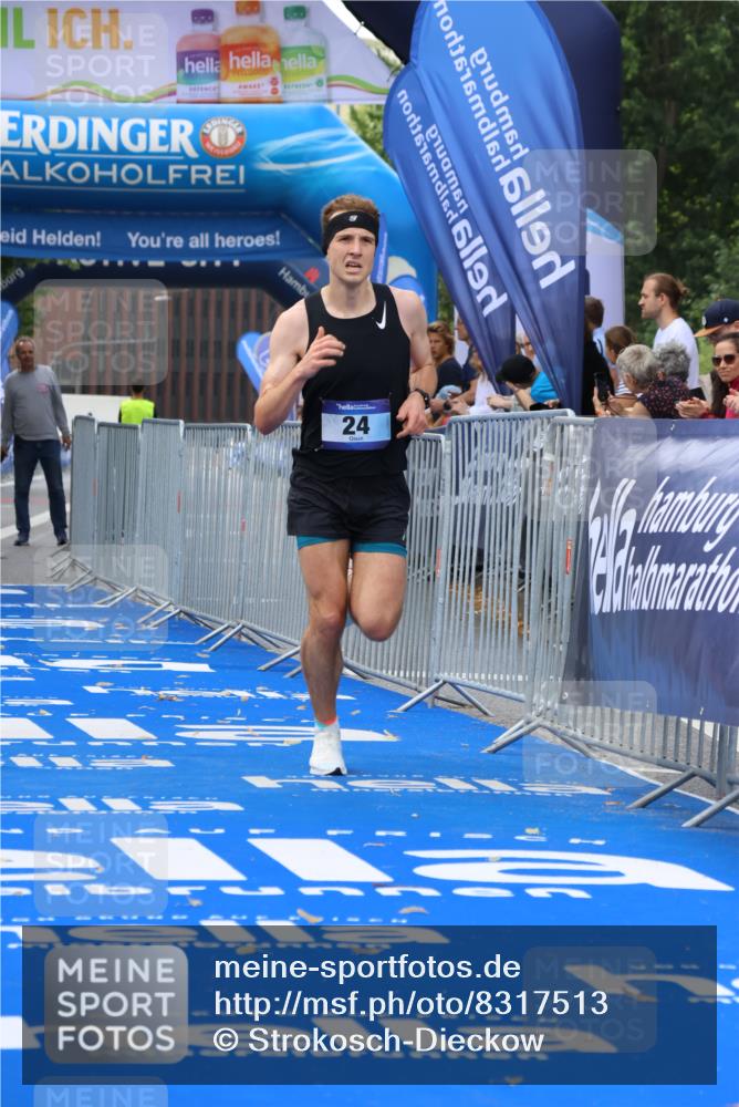 29.06.2025 - hella hamburg halbmarathon Strokosch-Dieckow http://msf.ph/oto/8317513 29.06.2025 10:05:58 Ziel 24 meine-sportfotos.de