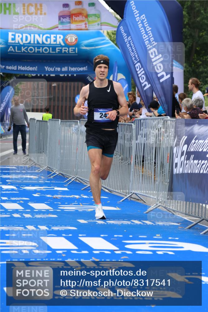 29.06.2025 - hella hamburg halbmarathon Strokosch-Dieckow http://msf.ph/oto/8317541 29.06.2025 10:05:58 Ziel 24 meine-sportfotos.de